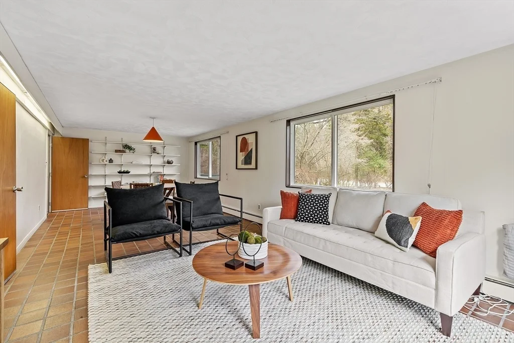 Photo of 8 Hobbs Road
