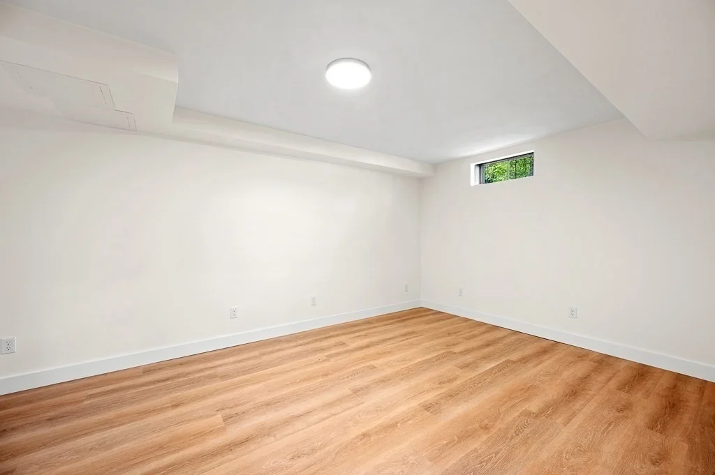 Photo of 30 Collins Rd