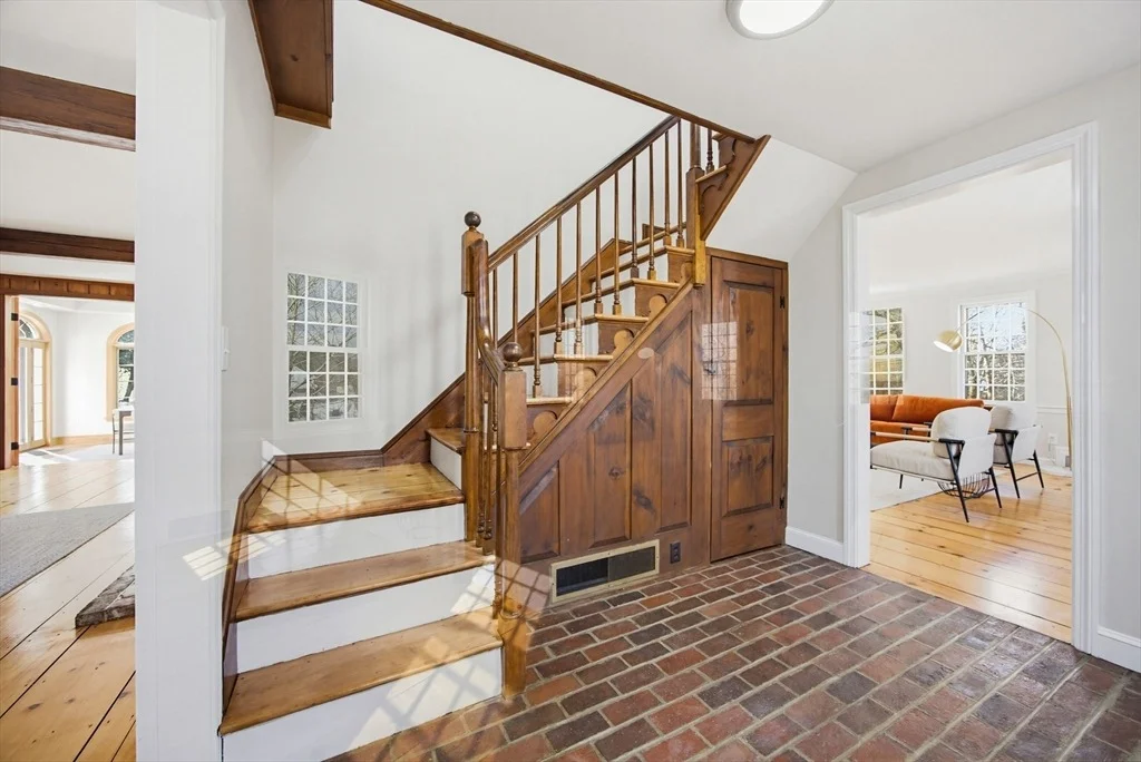 Photo of 16 Coleman Rd.