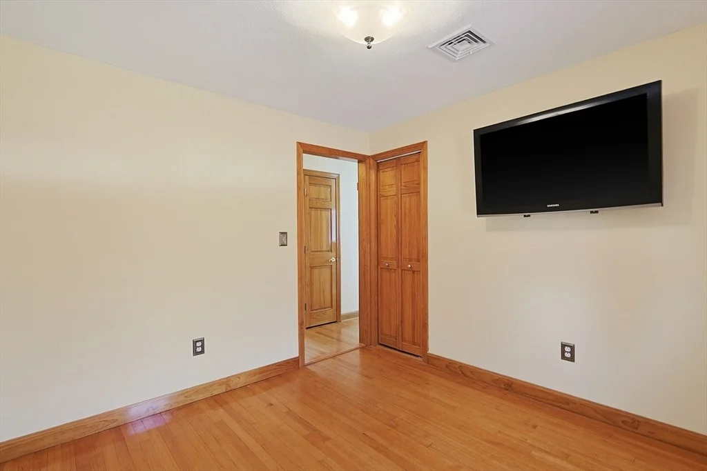 Photo of 132 Jean Dr