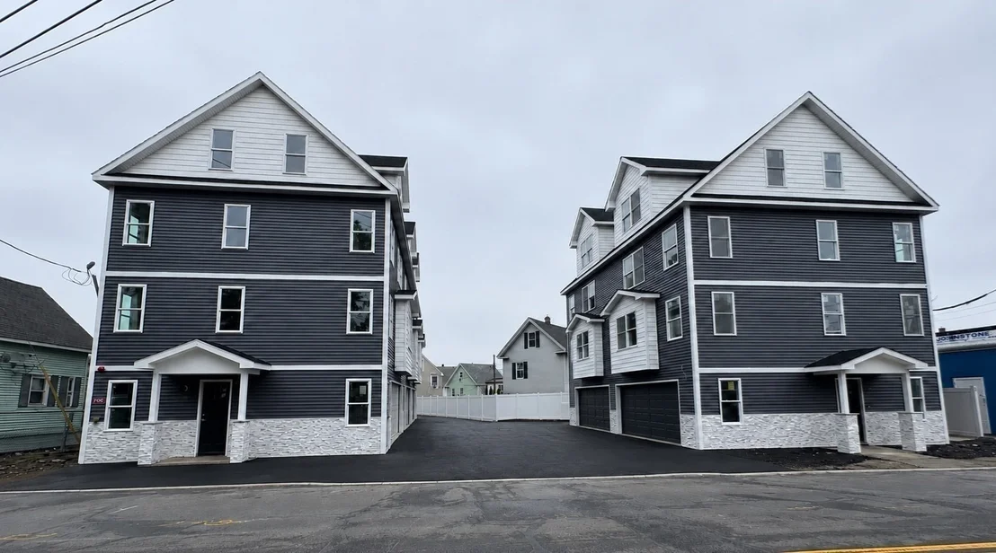 Photo of Unit 02 at 562 Gorham Street