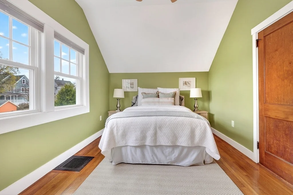 Photo of 15 Boardman Ave
