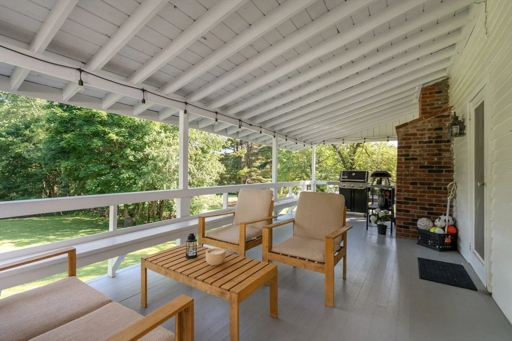Photo of 339 Boston Rd