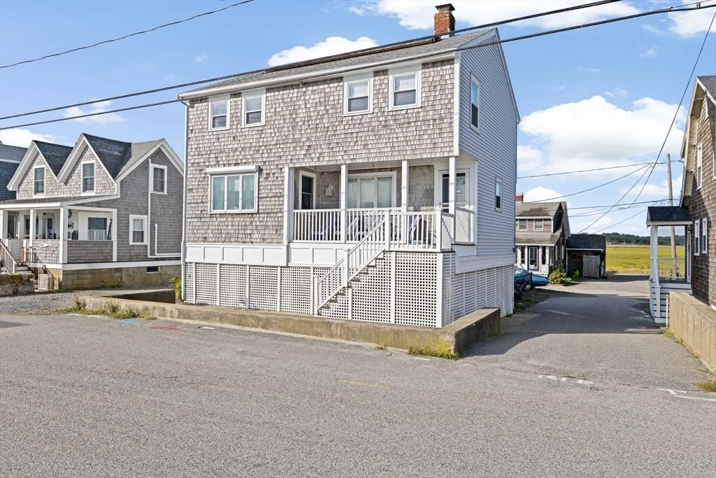 Photo of 151 Glades Rd