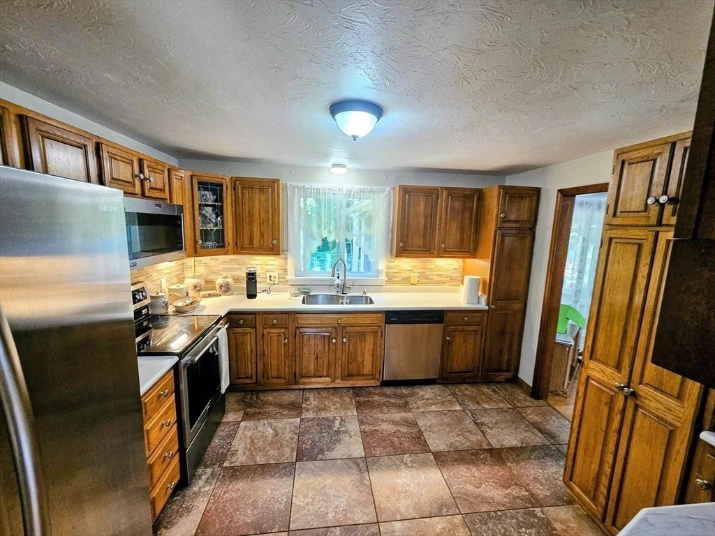 Photo of 4 Sycamore Dr
