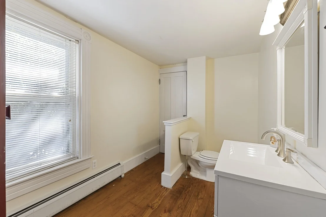 Photo of 10 Spring St