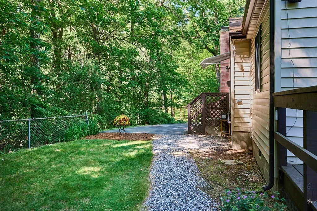 Photo of 20 Cook Rd