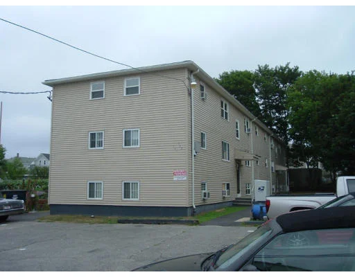 Photo of Unit 3 at 121 Snell St