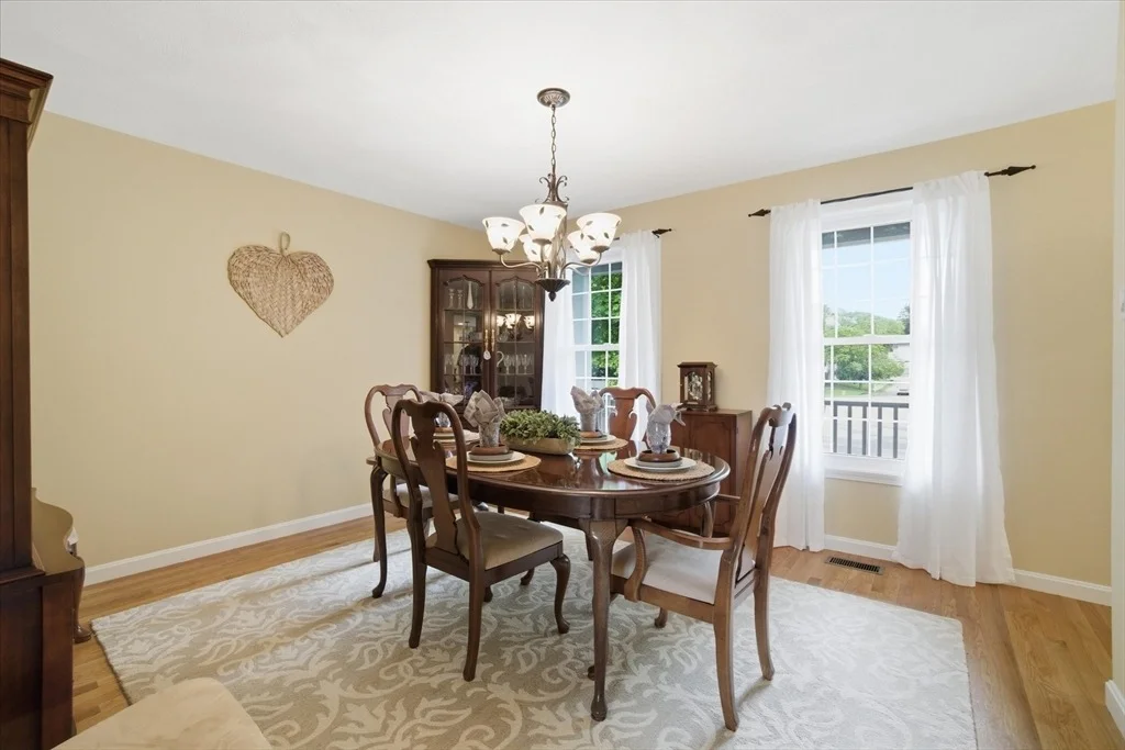 Photo of 18 Oakridge Dr