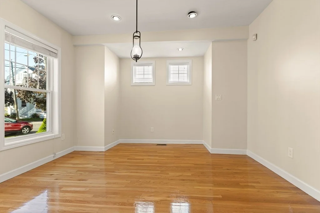 Photo of 34 Maple Avenue