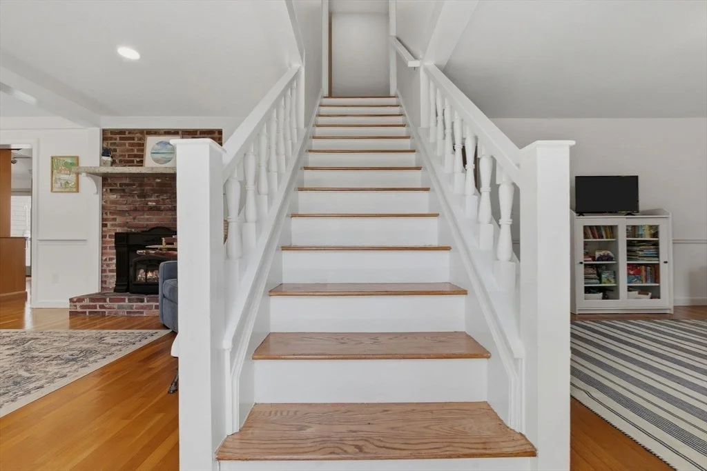 Photo of 4 Everett Dr