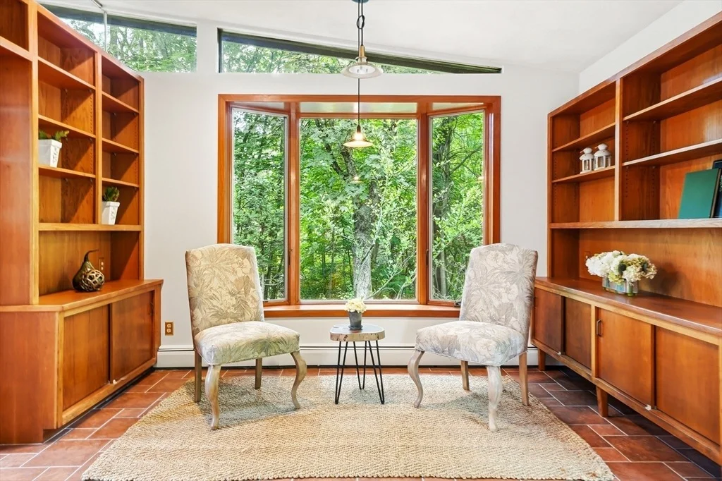 Photo of 6 Angier Rd