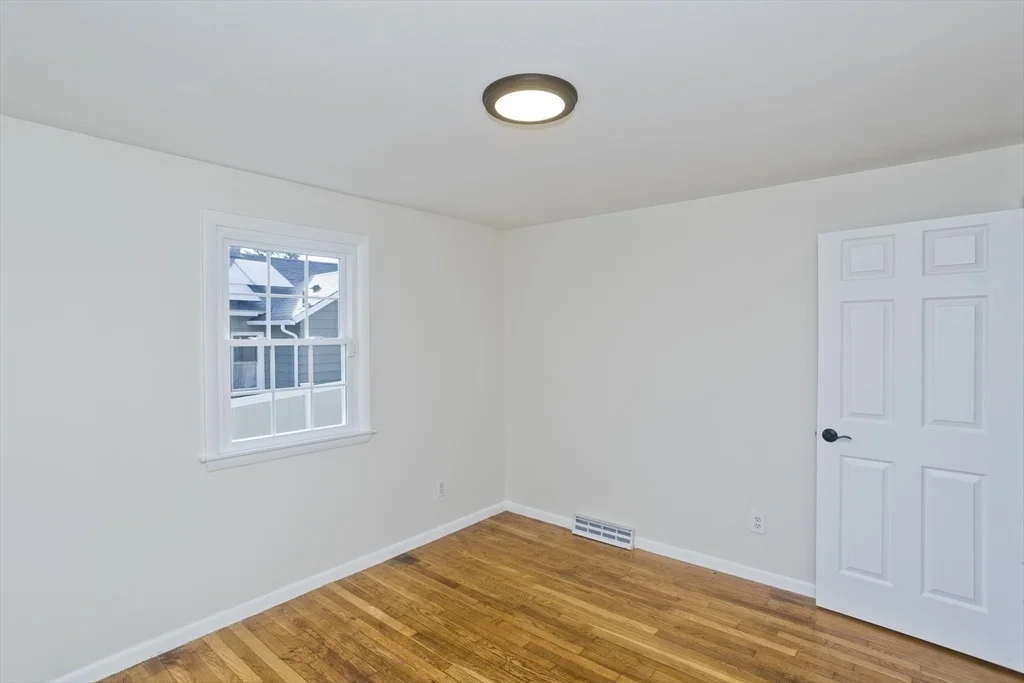 Photo of 192 Gardens Dr