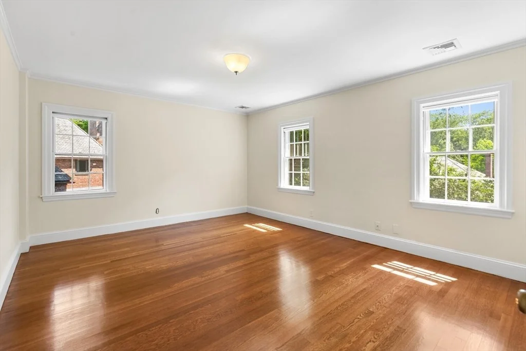 Photo of 167 Willard Rd