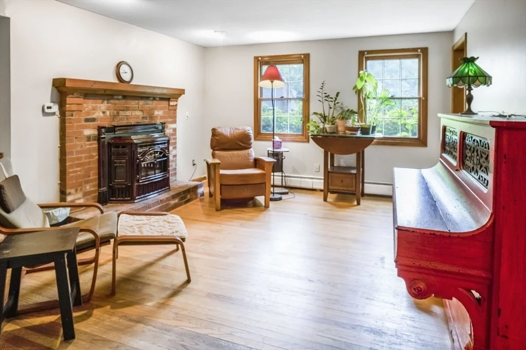 Photo of 31 Golden Dr