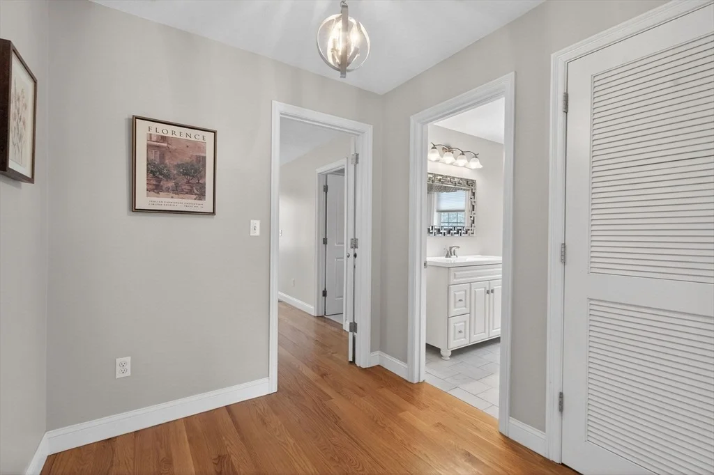 Photo of 219 River Rd