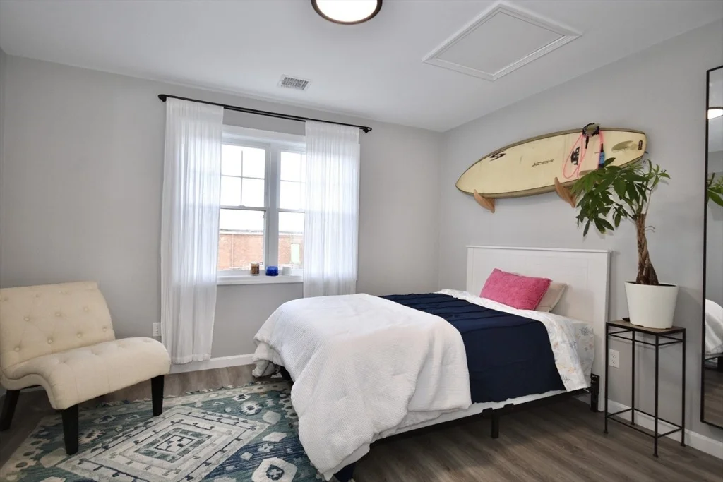 Photo of Unit 2 at 550 Spring Street