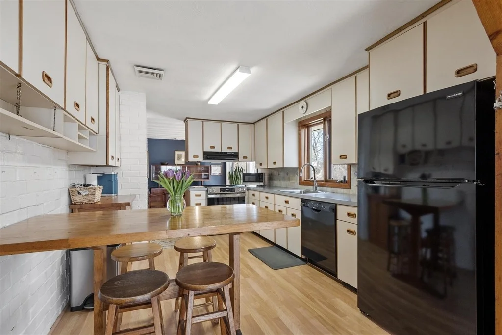 Photo of 20 Donna Rd