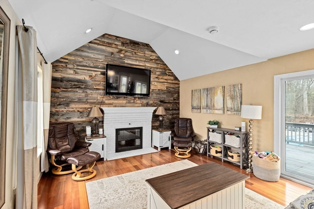 Photo of 130 Culloden Dr