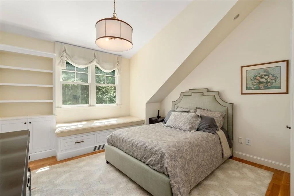 Photo of 9 Stonegate Dr