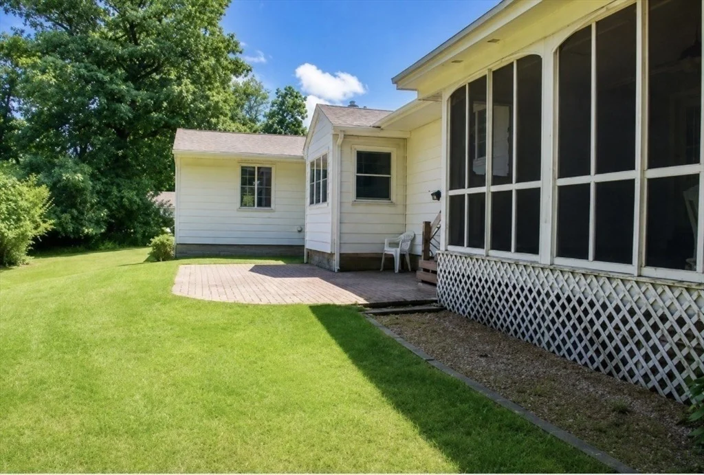 Photo of 212 Charlton Road