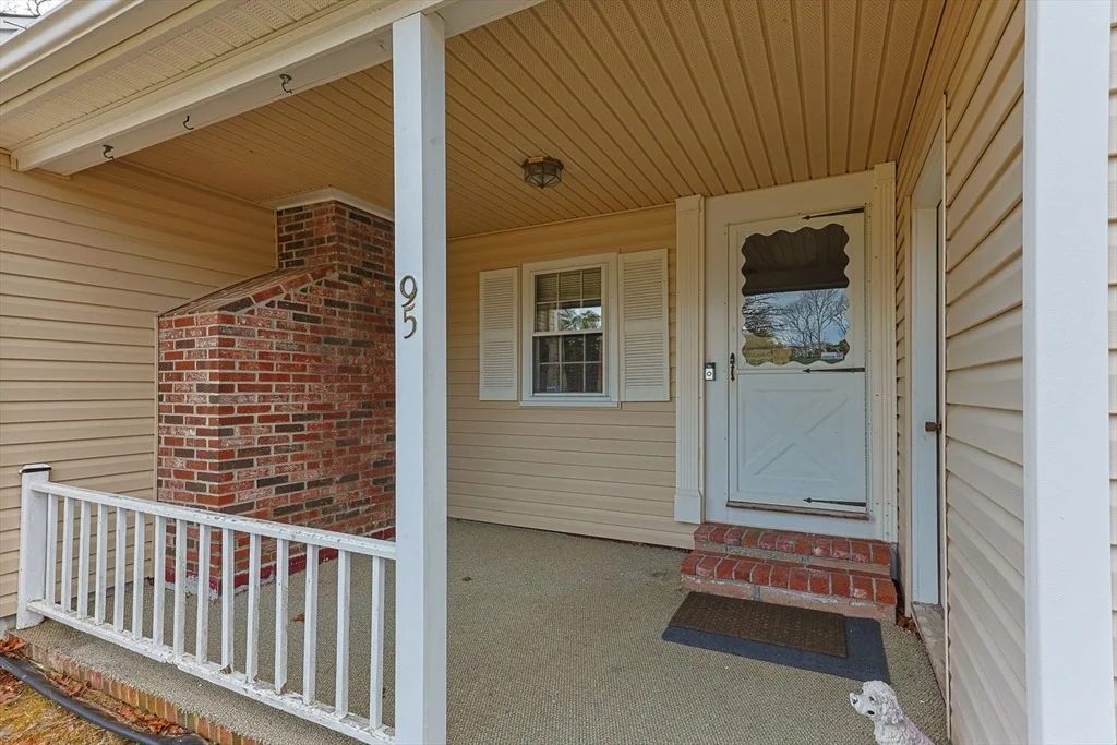 Photo of 95 Anchor Ln