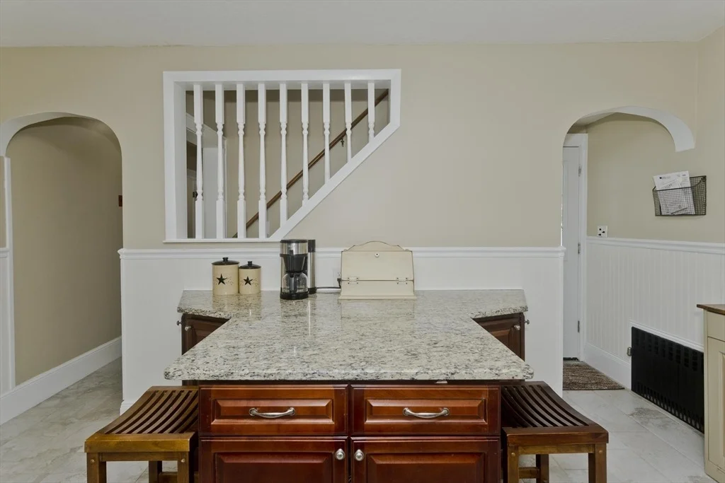 Photo of 85 Edgewater Rd