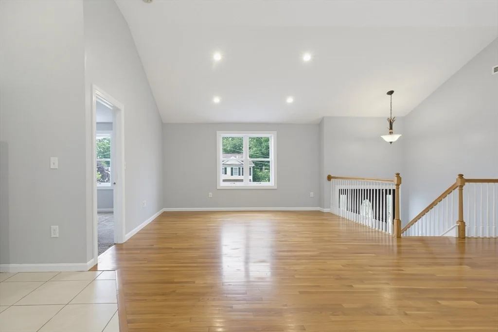 Photo of 70 Swan Ave