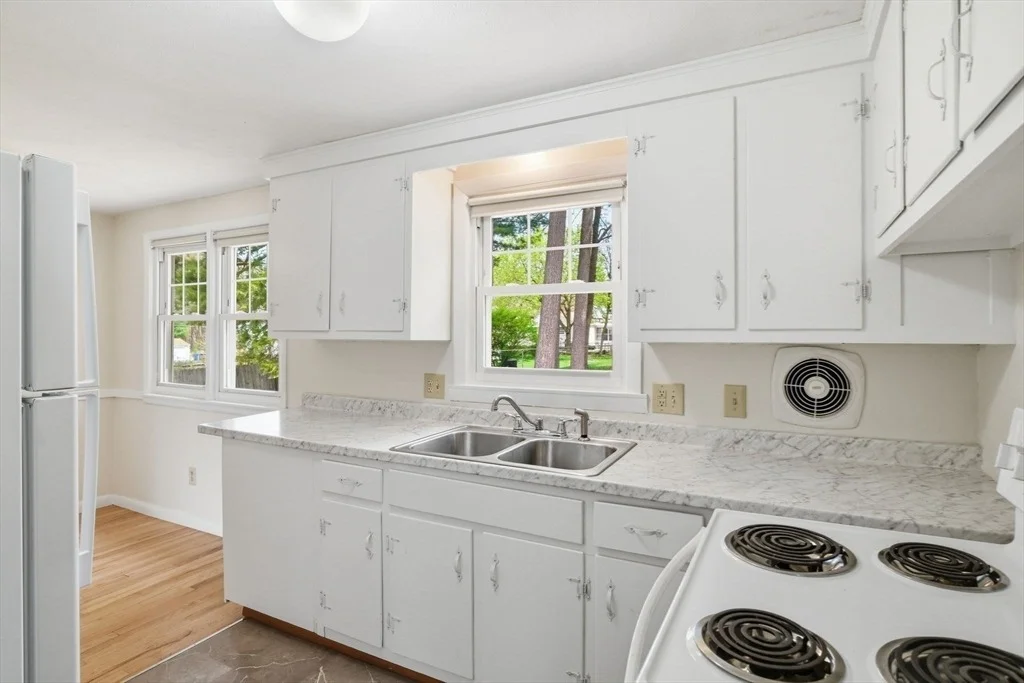 Photo of 33 Overhill Dr