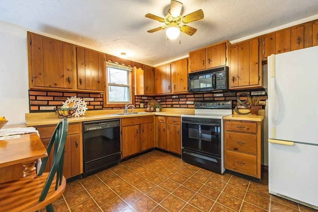 Photo of 37 Sutton Rd
