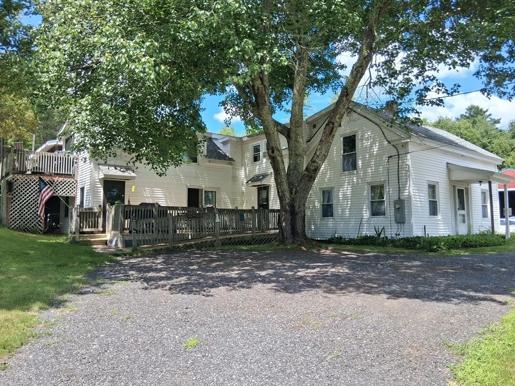 Photo of 465 Tully Rd