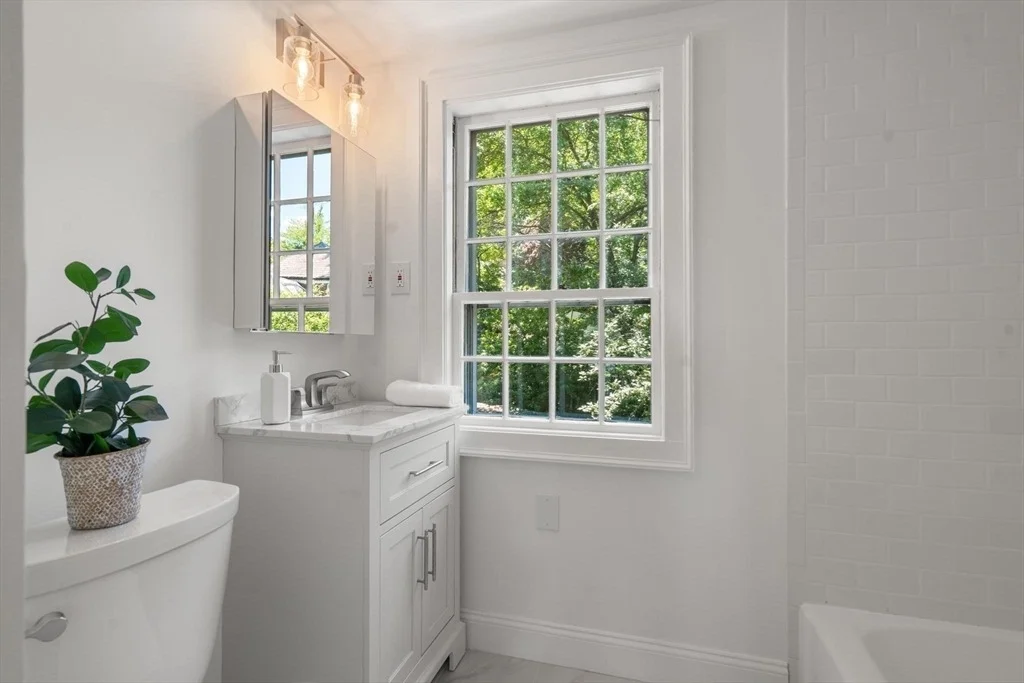 Photo of 25 Chestnut Hill Rd