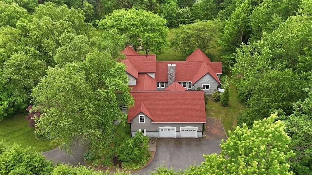 Photo of 18 Eveningstar Dr