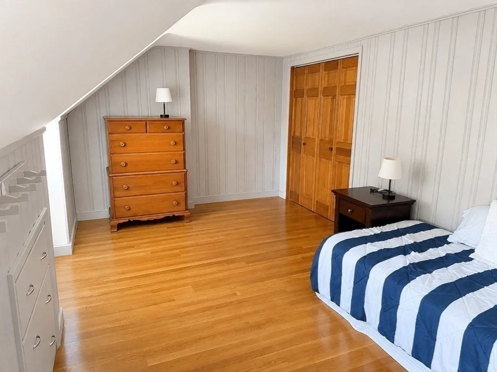 Photo of 100 Sutton Hill Rd
