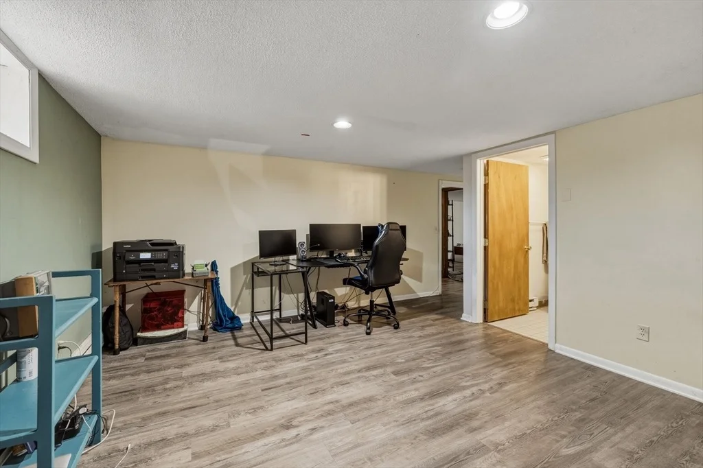 Photo of 1360 Bay Road