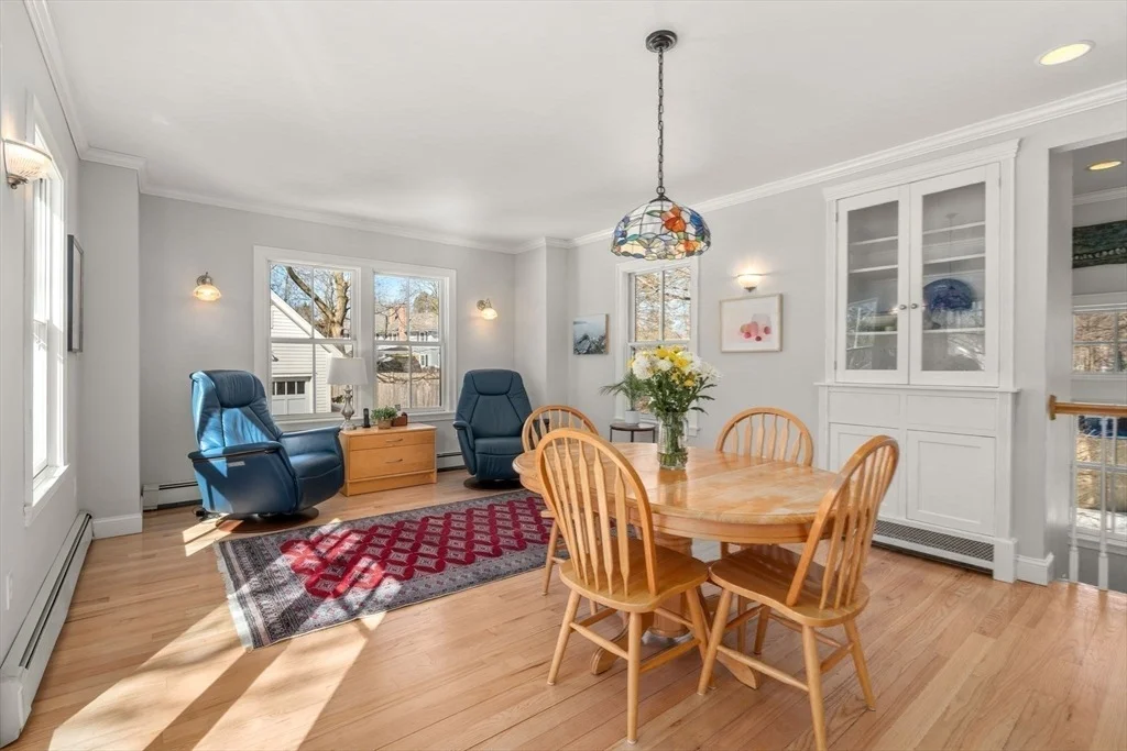 Photo of 103 Oak St