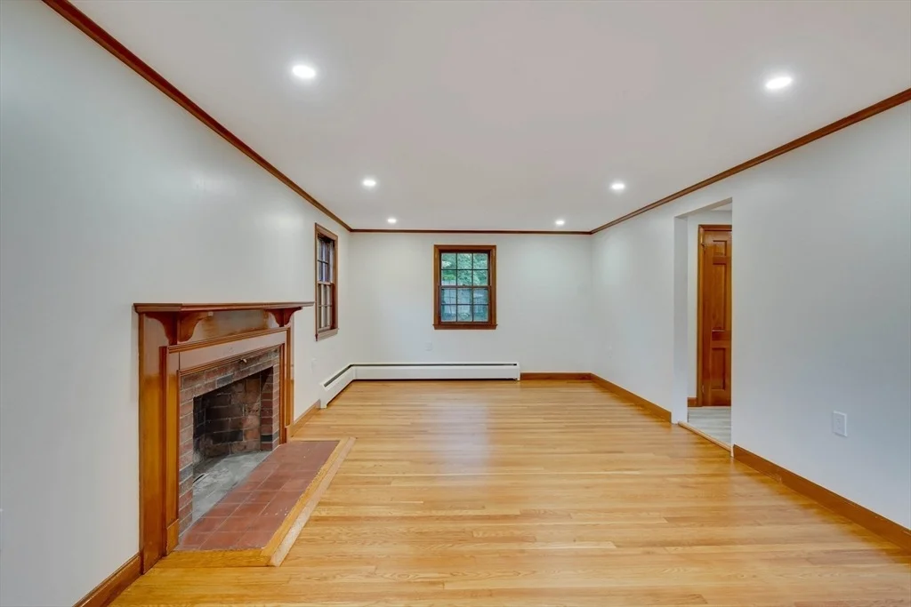 Photo of 223 Washington St