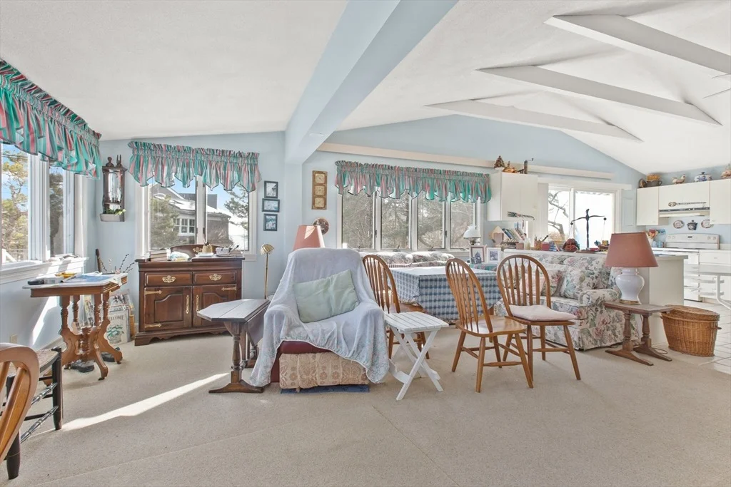 Photo of 6 Brewsters Ln