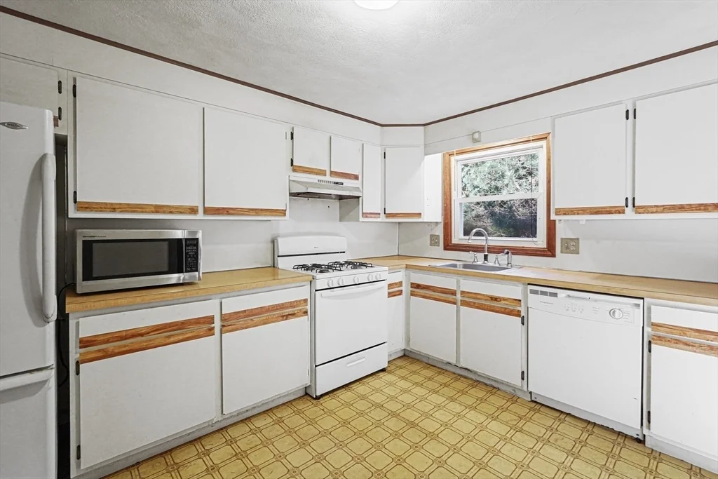 Photo of 17 Wood Ln