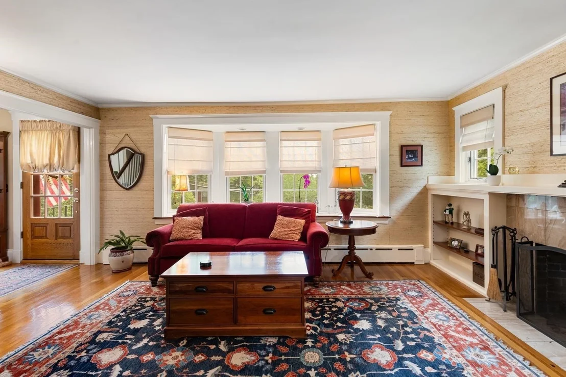 Photo of 216 Bellevue Rd