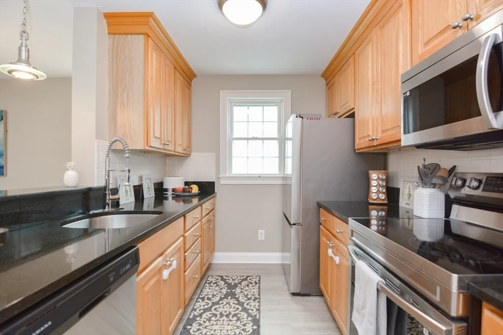 Photo of Unit D at 21 Wall St