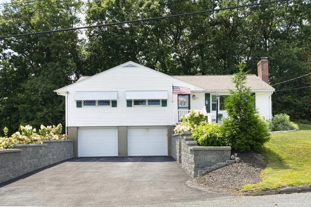 Photo of 23 Mary Ann Dr