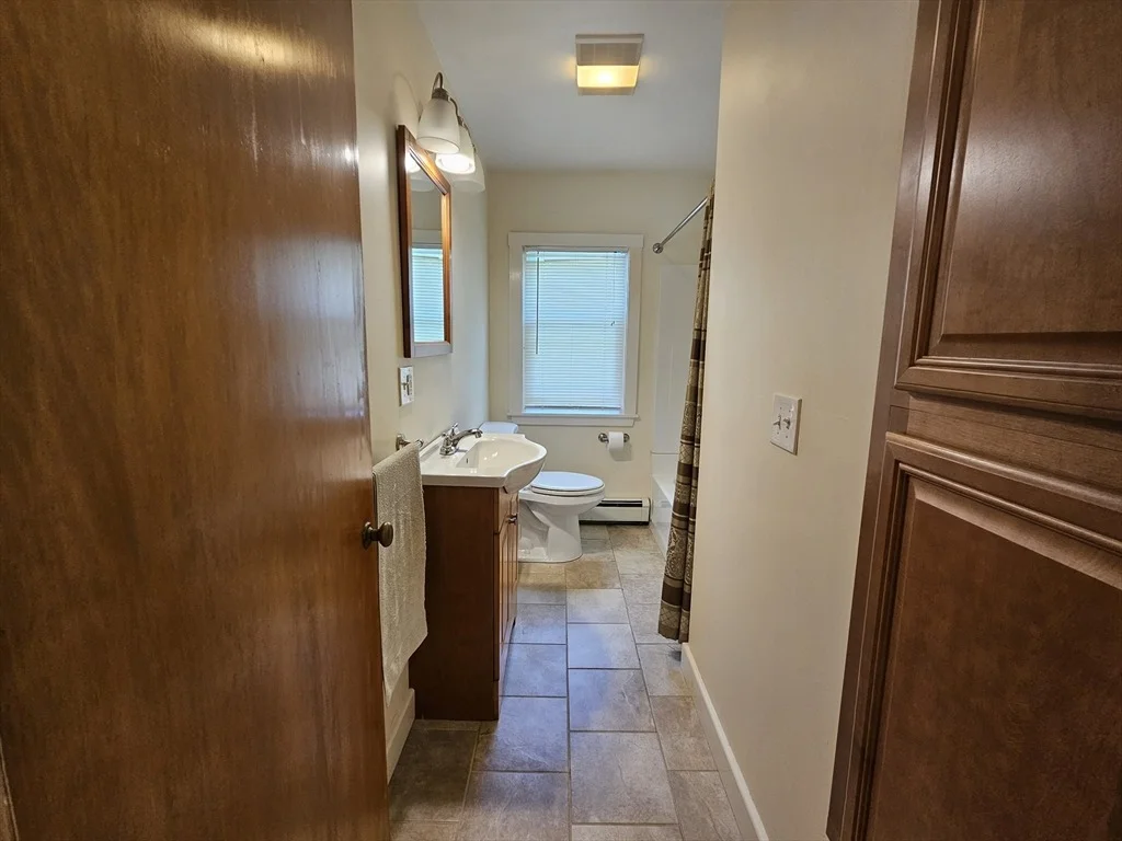 Photo of 461 River Rd