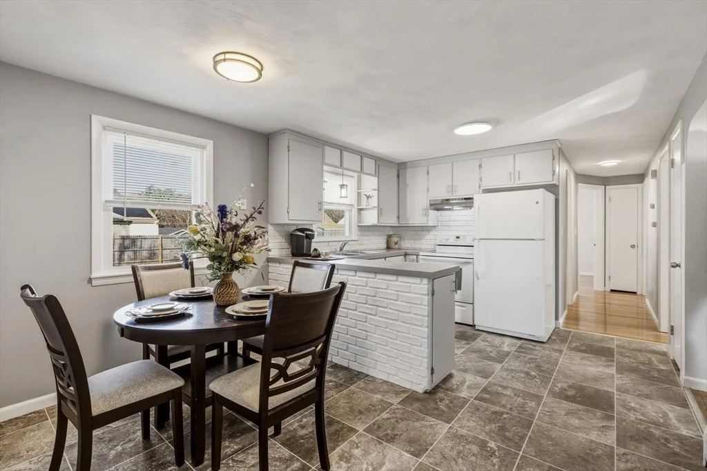 Photo of 46 Lakevilla Ave