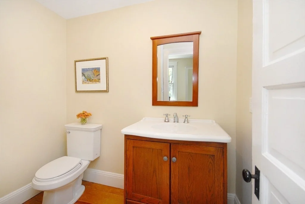 Photo of 353 Thoreau St