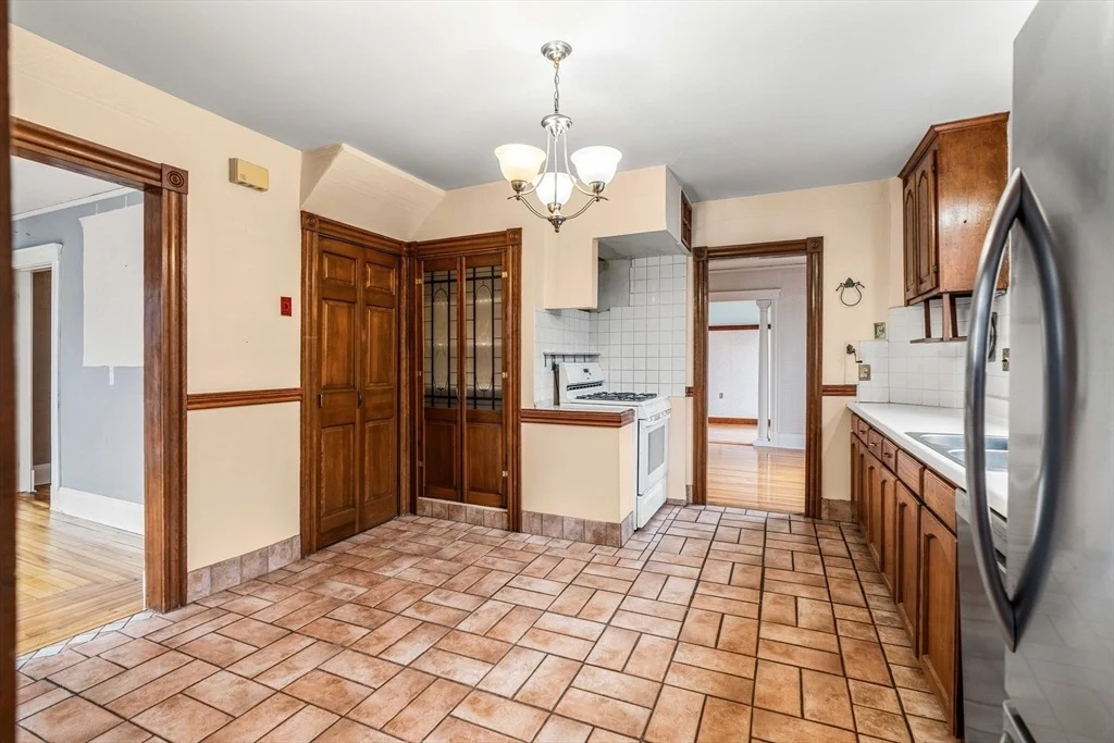 Photo of 184 Aspen Rd