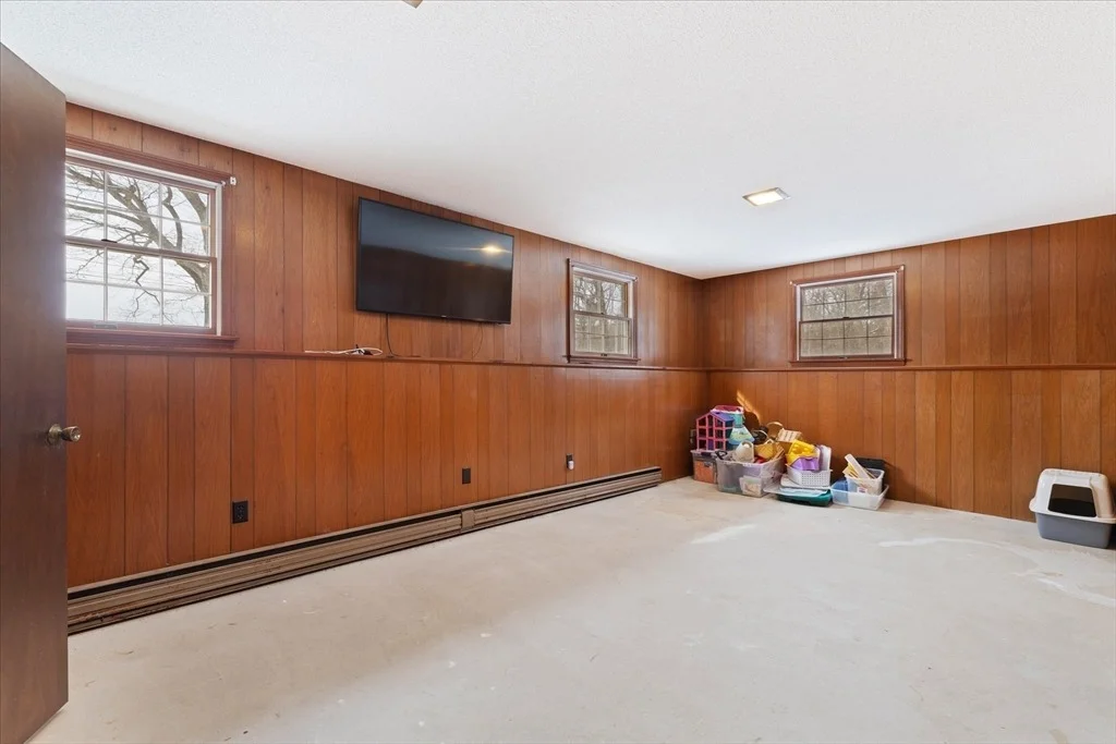 Photo of 65 Lakeview Ave