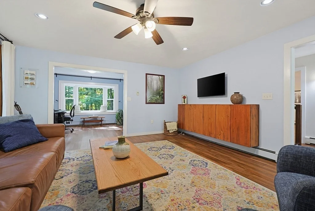 Photo of 74 Spinning Wheel Dr