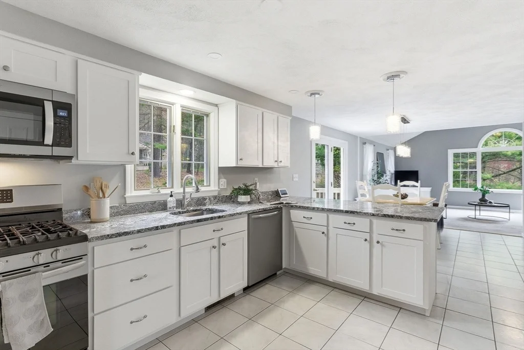 Photo of 6 Kristyn Ln