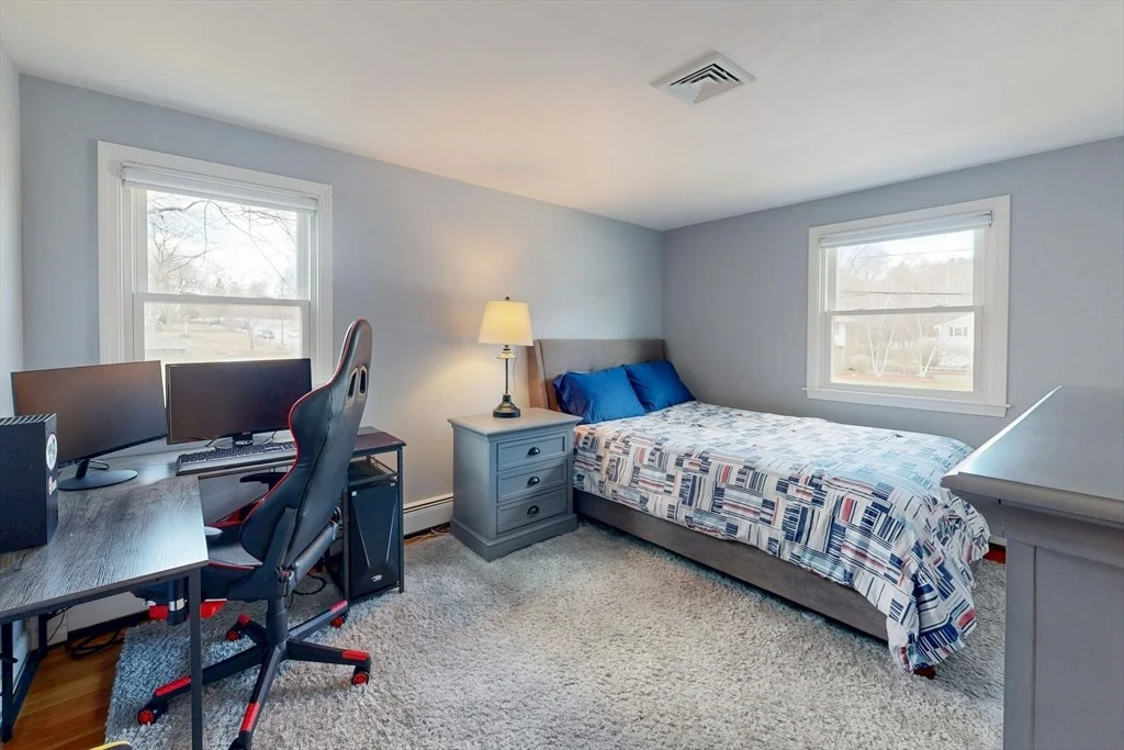 Photo of 25 Longmeadow Rd